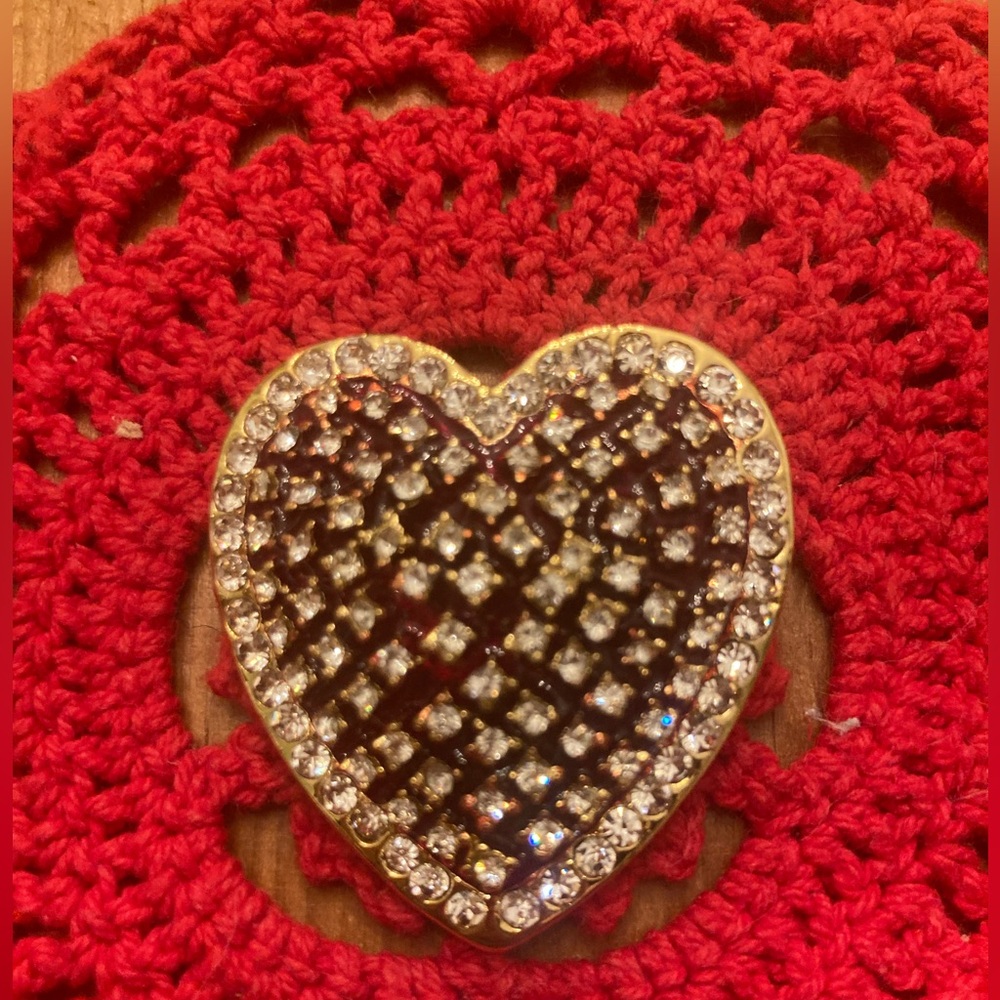 NWT RETRO Rhinestone HEART Brooch Pin 1 1/2” square VALENTINES RED GOLD …